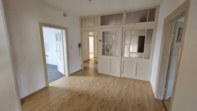 Schöne 4,5 Zimmer Altbauwohnung in toller Lage