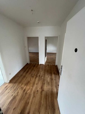 Modern & Gemütlich: 2,5-Zimmer-Dachgeschosswohnung in Top-Lage Duisburgs!