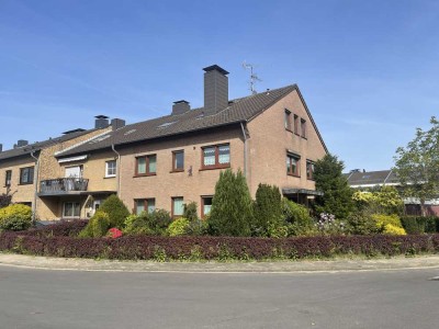 Mehrfamilien / Mehrgenerationen-Haus + 2 Garagen + Garten + Balkon