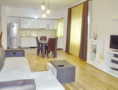 Geschmackvolle, gepflegte 1,5-Raum-Wohnung mit Balkon und Einbauküche in Salem