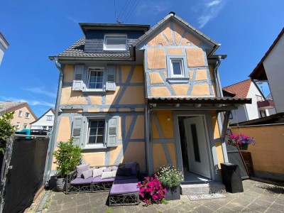 60437 FFM: Wohnung...oder doch lieber ein freistehendes Haus mit Privatsphäre zum gleichen Preis?