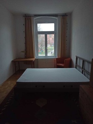 Geschmackvolle, gepflegte 1-Raum-Hochparterre-Wohnung in Halle (Saale)