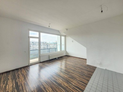 PROVISIONSFREI! GROSSARTIGE AUSSCIHT 3-ZIMMER MAISONETTE-WOHNUNG MIT LOGGIA UND FERNBLICK!