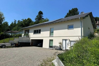 RARITÄT: Barrierefreies, modernes A+ Neubau EFH mit Veranda, Garten, Spa & Doppelgarage in Welden
