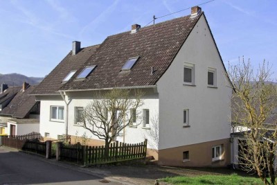 Generationendomizil mit herrlichem Dorf- und Naturblick!