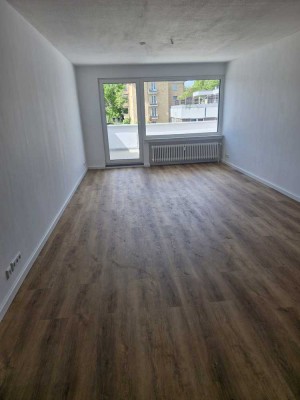 Stilvolle, sanierte 3-Raum-Wohnung mit Einbauküche in Buxtehude