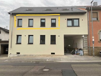 Erstbezug nach Kernsanierung - attraktive 2-Zimmer Wohnung mit Balkon und Einbauküche in Odenheim