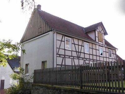 Einfamilienhaus und Lagerfläche in Wetterburg