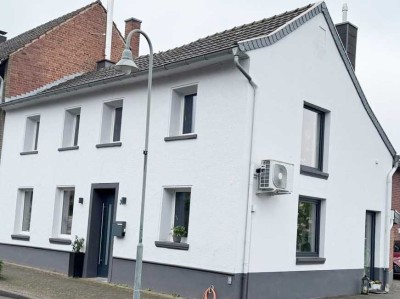 Günstiges, saniertes 4,5-Raum-Reihenendhaus mit gehobener Innenausstattung in Hückelhoven