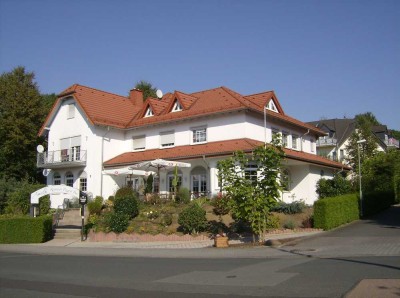 3 Wohnungen, Restaurant mit Biergarten und Terrasse und 1320qm Grundstück