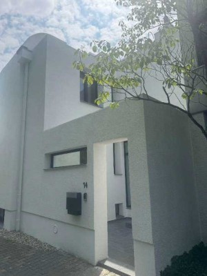 Moderne Vierzimmerwohnung im mediterranen Stil