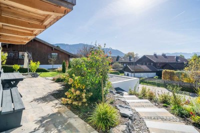 Traumhaus in erhöhter Sonnenlage mit Bergblick! 300 qm W-/Nfl. - Design & modernste Technik