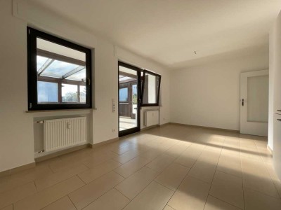 3 Zimmer in bester Wohnlage (Westend) mit neuer EBK und Wintergarten