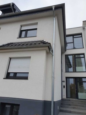 Moderne 2-Zimmer-Wohnung mit Terrasse und Stellplatz in Kerpen – ideal für Singles oder Paare