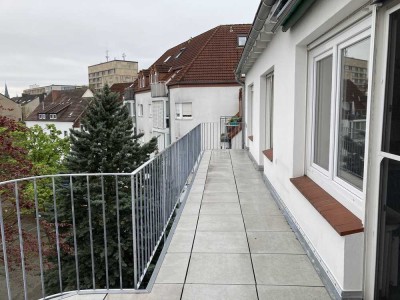 Attraktive 4,5-Zimmer-Maisonette-Wohnung mit Balkon und EBK in Gütersloh