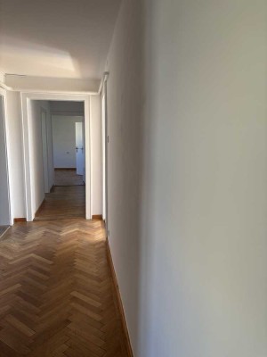 Sonnige, charmante, renovierte Altbauwohnung