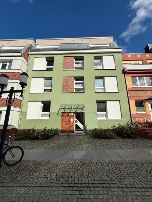 Modernisierte Wohnung mit zwei Zimmern und EBK in Greifswald