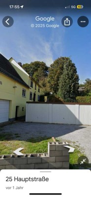Schönes Einfamilienhaus mit Scheune und Garagen