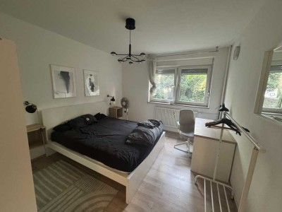 Geschmackvolle 2-Zimmer-EG-Wohnung mit gehobener Innenausstattung in Duisburg
