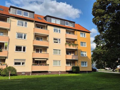Sehr gepflegte 3-Zi.-Wohnung mit Balkon