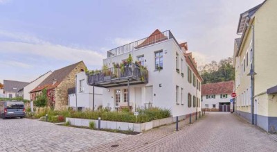 4-Zimmer-Wohnung in historischem Denkmal – modern saniert und außergewöhnlicher Schnitt