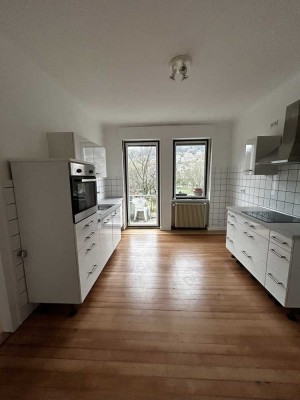Helle 3 ZKB Altbauwohnung mit Balkon & Blick ins Grüne in St. Arnual am Tabaksweiher
