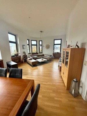 Stilvolle 4,5-Zimmer-Altbauwohnung mit 130 m², Balkon & Altstadt-Nähe