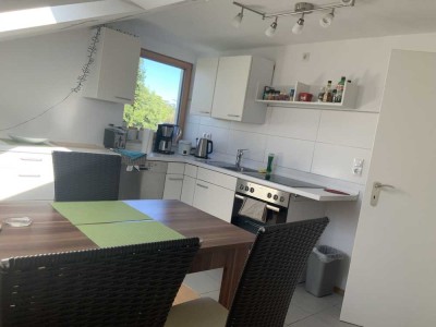 Exklusive 2,5-Zimmer-Dachgeschosswohnung in der Bestlage Frauenland, teilmöbliert