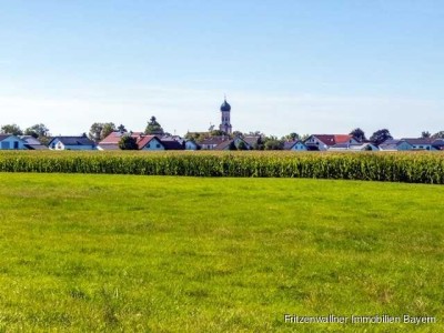 ”Paradies für Mensch und Tier.
Einfamilienhaus in ruhiger Lage mit
viel Platz zu verkaufen.”