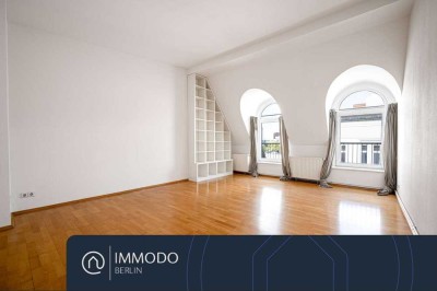 ⭐ Wohnen am Lützowufer! Helle 3-Zi-DG-Altbau-Whg mit Lift & Rundbögen zwischen KaDeWe & Potsdamer Pl