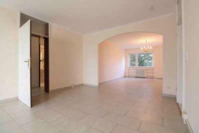 Familienfreundliche 4-Zi-Wohnung mit Balkon, separatem Gäste-WC und TG in Wiesbaden-Nordenstadt