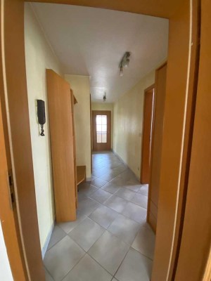 Neu renovierte Wohnung in 2 FH