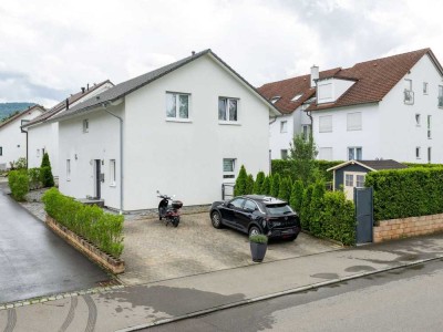 Modernes Wohnen: Einfamilienhaus mit Garten in Mössingen