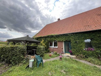 Hofstelle mit Wohnhaus und Wirtschaftsgebäuden in Nordwalde