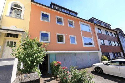 Tolle 3-Zimmer DG Wohnung mit kleiner Dachterrasse