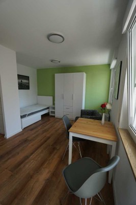 Neuwertige 1-Zimmer-Wohnung mit Balkon und Einbauküche in Leinfelden-Echterdingen