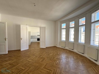 SCHÖNE ALTBAUWOHNUNG