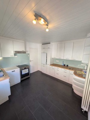 Reihenmittelhaus mit Garten & Garage in ruhiger Lage in Ostfildern Nellingen zu vermieten