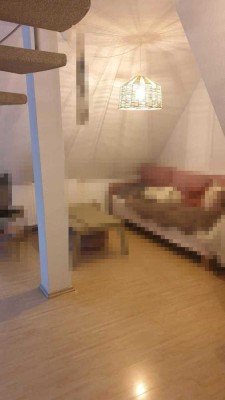 2,5 Zimmer-Wohnung (DG) zentrumsnah und mit viel Charme