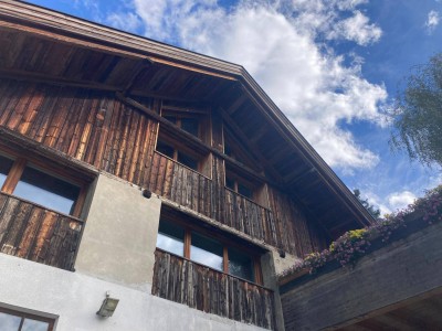 Penthouse-Wohnung mit Sichtdachstuhl