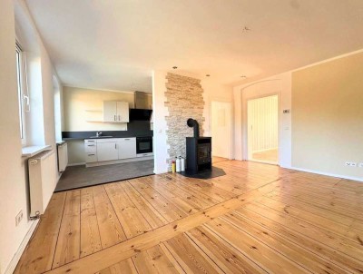 SOFORT FREI in ZEHDENICK - 3 Zimmer im modernisierter Altbau mit Charme | EBK | Kaminofen