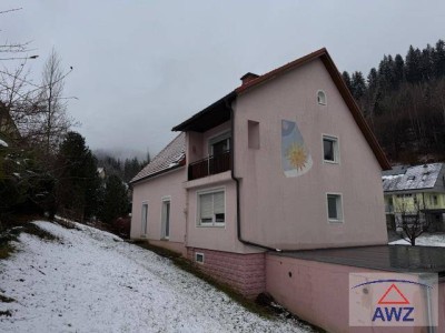 Günstiges, größeres Wohnhaus mit Sanierungsbedarf!