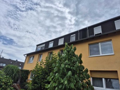 Helle 80m² / 3,5 Zimmer Dachgeschosswohnung in Gelsenkirchen-Bülse