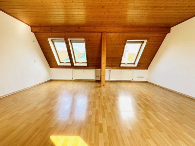 Studentin aufgepasst: große 3 Raum Wohnung mit Balkon +++TOP+++ Hinterhaus citynah in Dölitz