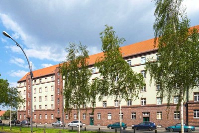 Neustadt, Hansastraße: Balkon + Wohnküche + Wanne