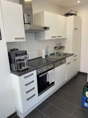 Schöne 2-Zimmer-Dachgeschosswohnung mit Balkon und EBK in Kerpen
