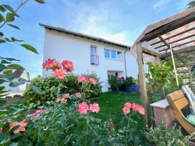 Ziehen Sie mit Ihren Eltern ein - modernisierter Massivbau mit 3 Einheiten - toller Garten