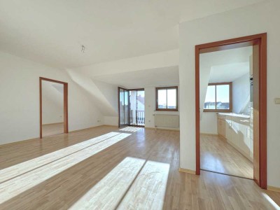 *** Gemütliche Dachgeschosswohnung mit Balkon in ruhiger Lage***