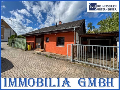 WOHNEN IN IXHEIM - Freistehendes Einfamilienhaus mit Garage und Terrasse in 66482 Zweibrücken
