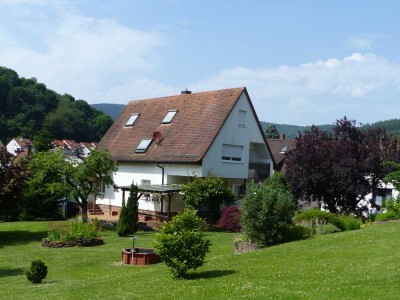 Gepflegtes 9-Raum-Einfamilienhaus mit separatem Nebengebäude in Top-Lage in Eberbach